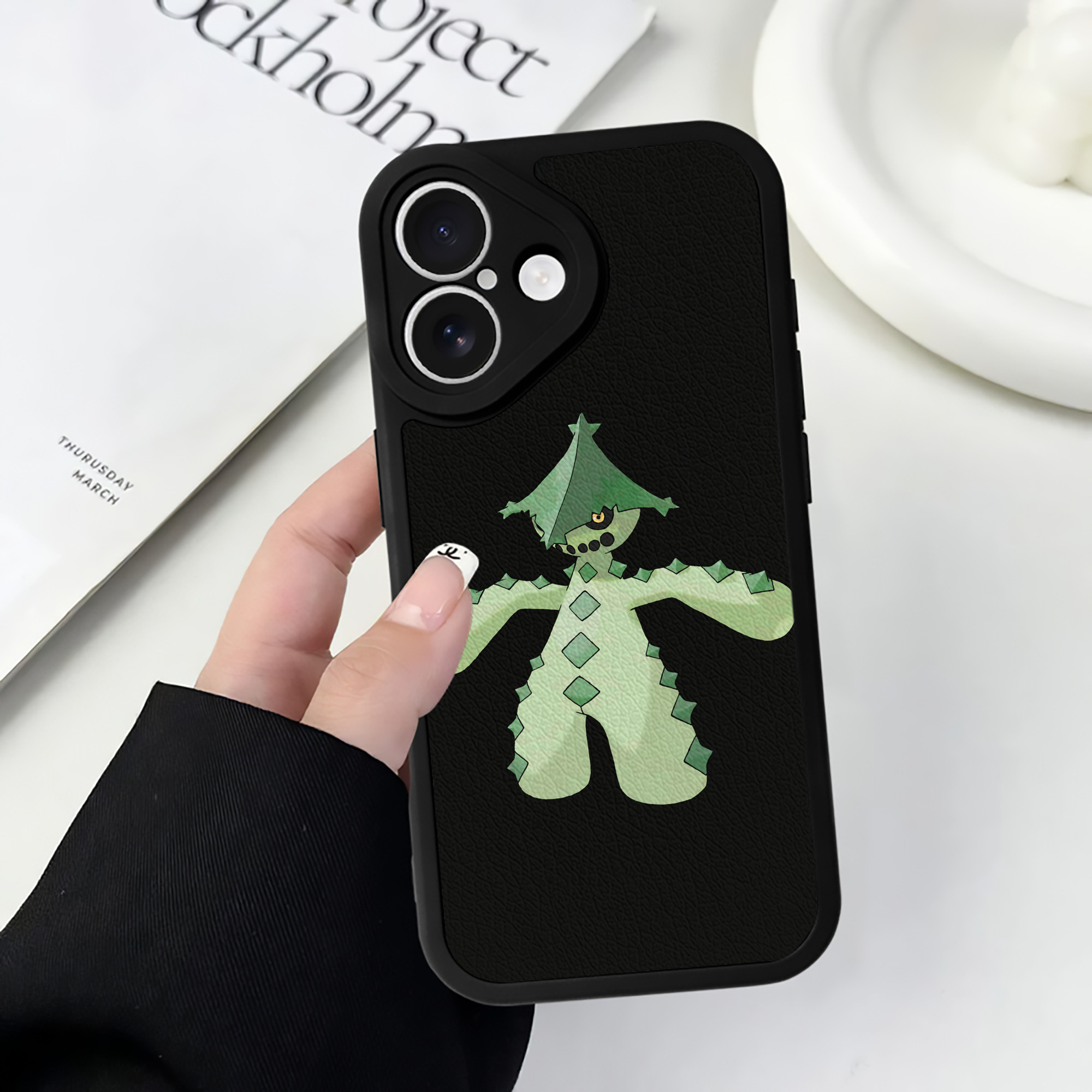 （画像用） ポケットモンスター Pokémon 【iPhone 16シリーズ対応】シリコンスマホケース（レザー調） 材質：シリコン